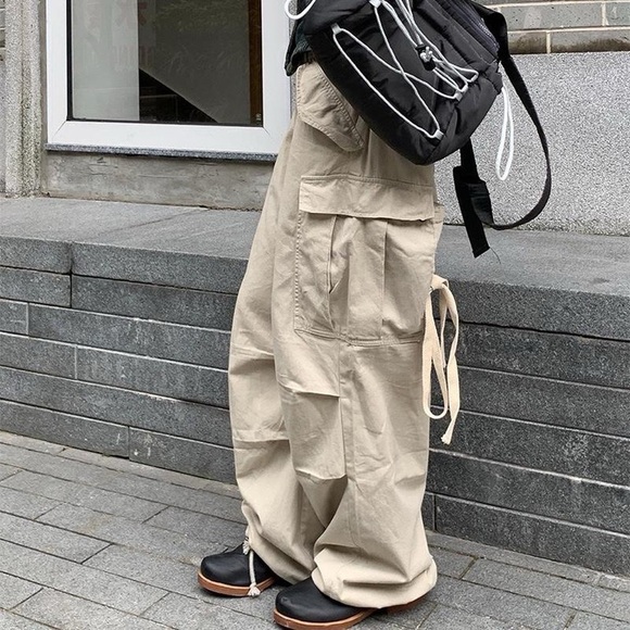 Rare! Imported Korean designer loose fit bow tie cargo pants 🎀 - Picture 4 of 4